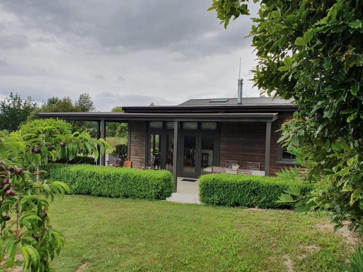 Supplejack Gardens Villa Upper Moutere Exteriör bild
